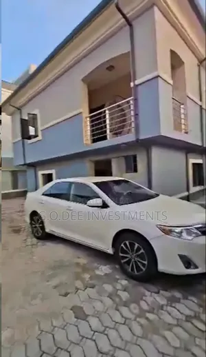 5bdrm Duplex in Off Ago-Palace Way for sale