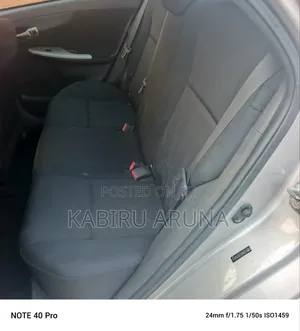 Toyota Corolla 2011 Silver