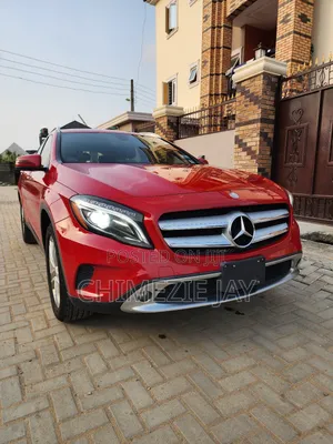 Mercedes-Benz GLA 250 2017 Red