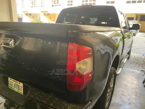 Toyota Tundra 2010 Black