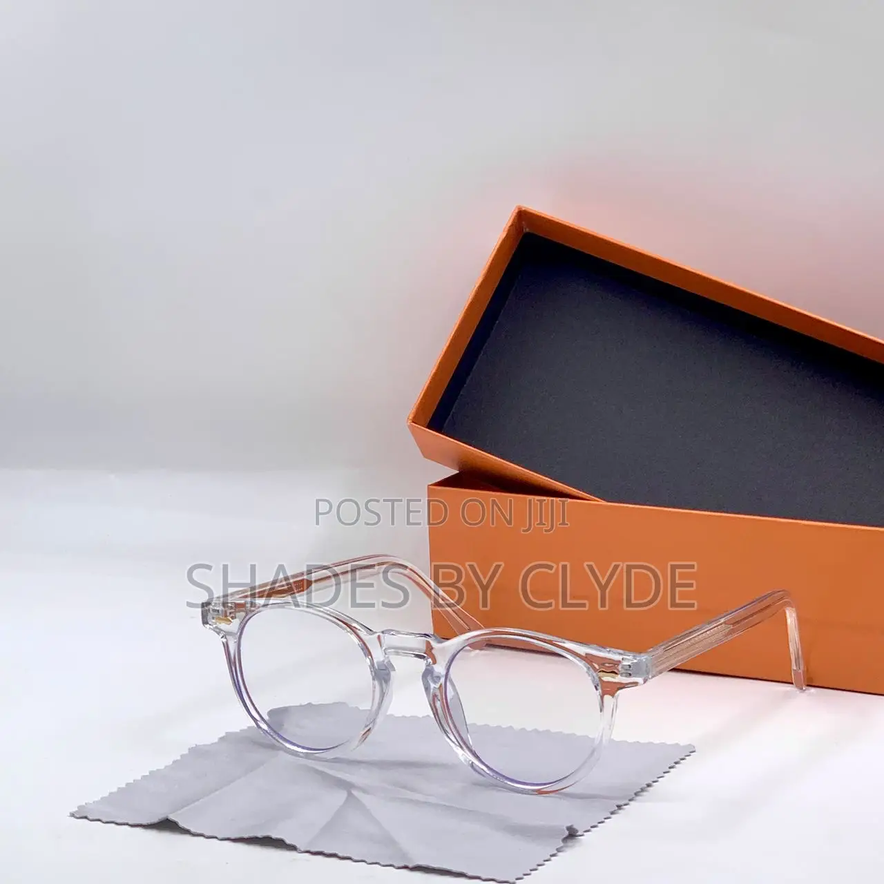 Stylish Round Eyeglasses - Light Frames, Brand New!