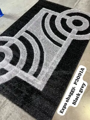 Fluffy Center Rug
