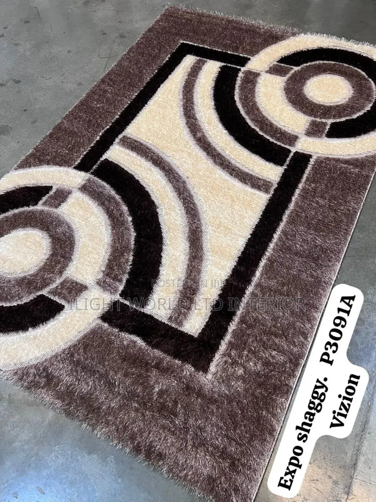 Fluffy Center Rug