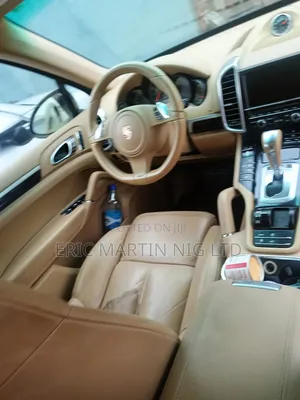 Porsche Cayenne 2013 Blue