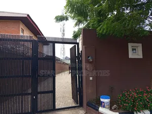 5bdrm Duplex in Ikeja for rent