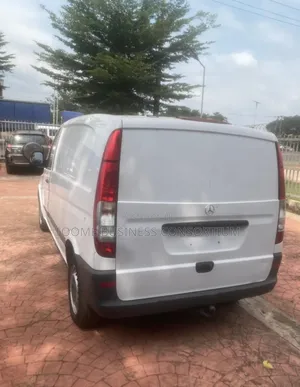 Mercedes-Benz Vito 2009 White