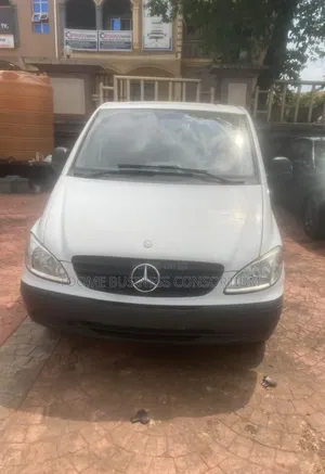 Mercedes-Benz Vito 2009 White