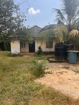 3bdrm Bungalow in Laara Bus Stop Area for sale