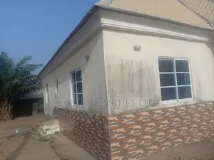 4bdrm Bungalow in Yaikyo New Road, Makurdi for sale