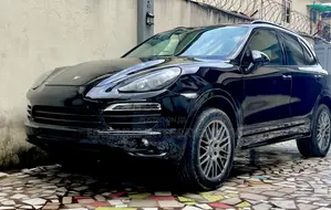 Porsche Cayenne 2013 Black
