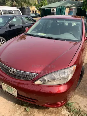 Toyota Camry 2025 Maroon