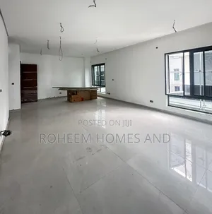 6bdrm Duplex in Secured Area, Bourdillon for sale