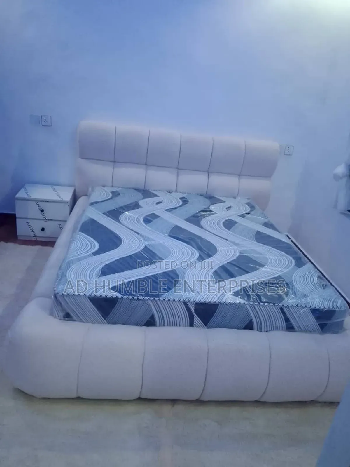 White Bubble Bed