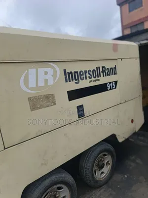 915 Cfm Ingersollrand Mobile Air Compressor
