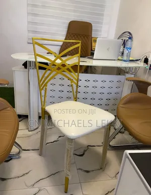 Chameleon Chair