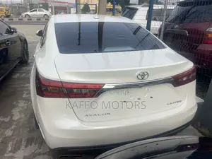 Toyota Avalon Limited FWD Sedan (3.6L 6cyl 6A) 2016 White