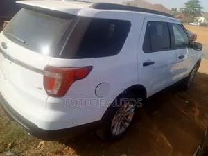 Ford Explorer 2016 White