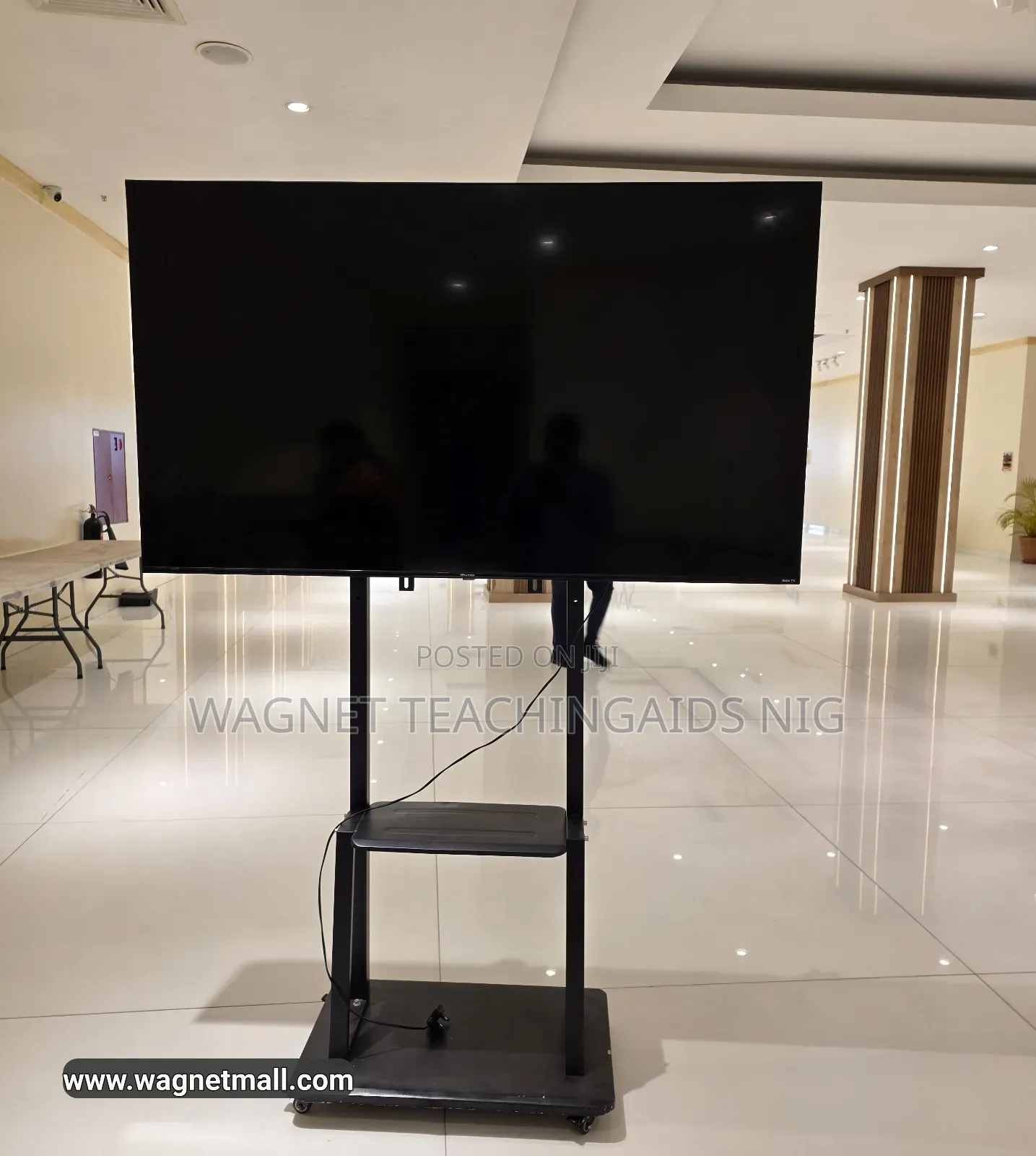 60inches Smart Tv With Stand
