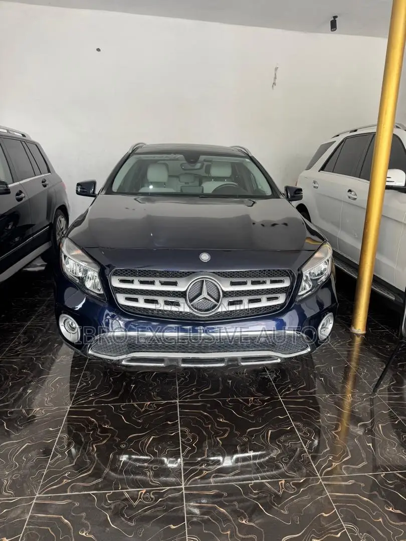Mercedes-Benz GLA 250 2018 Blue