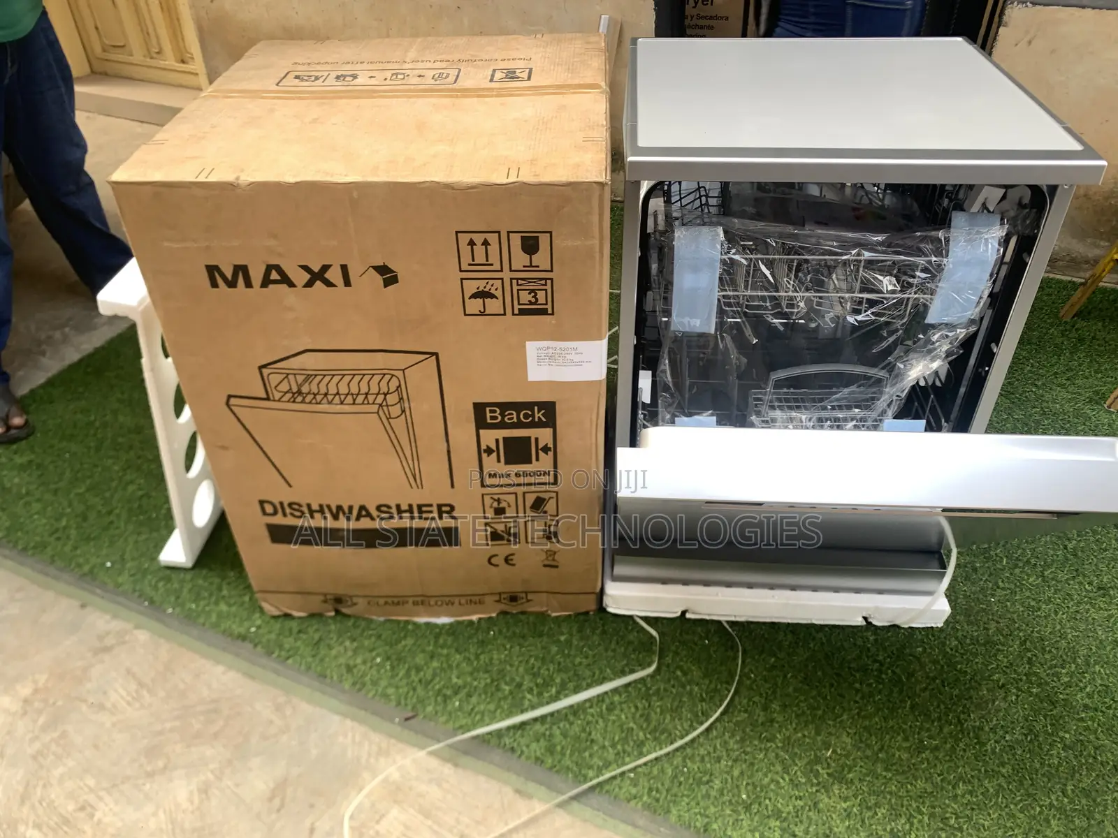Maxi Modern Dishwasher Wqp12-5201m