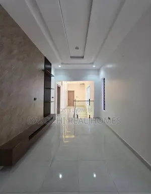 5bdrm House in Chevron for sale
