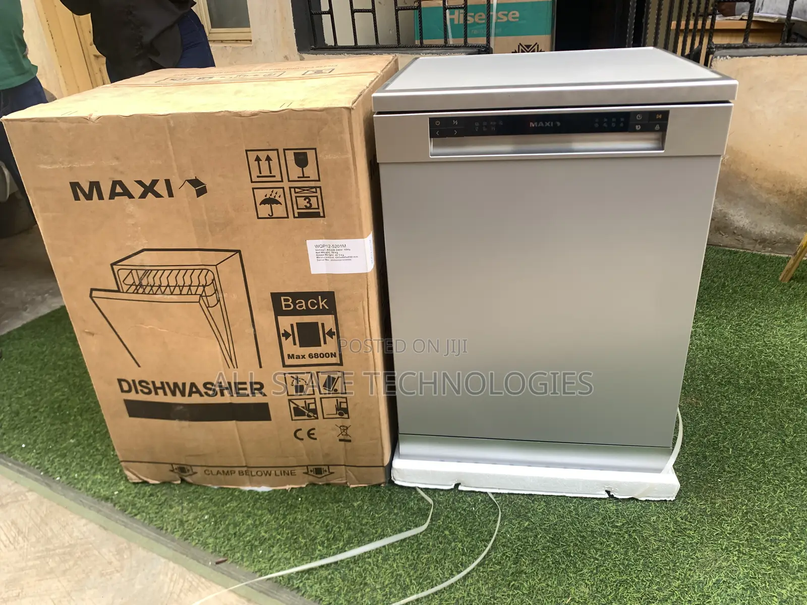 Maxi Dishwasher Designed for Home Kitchens