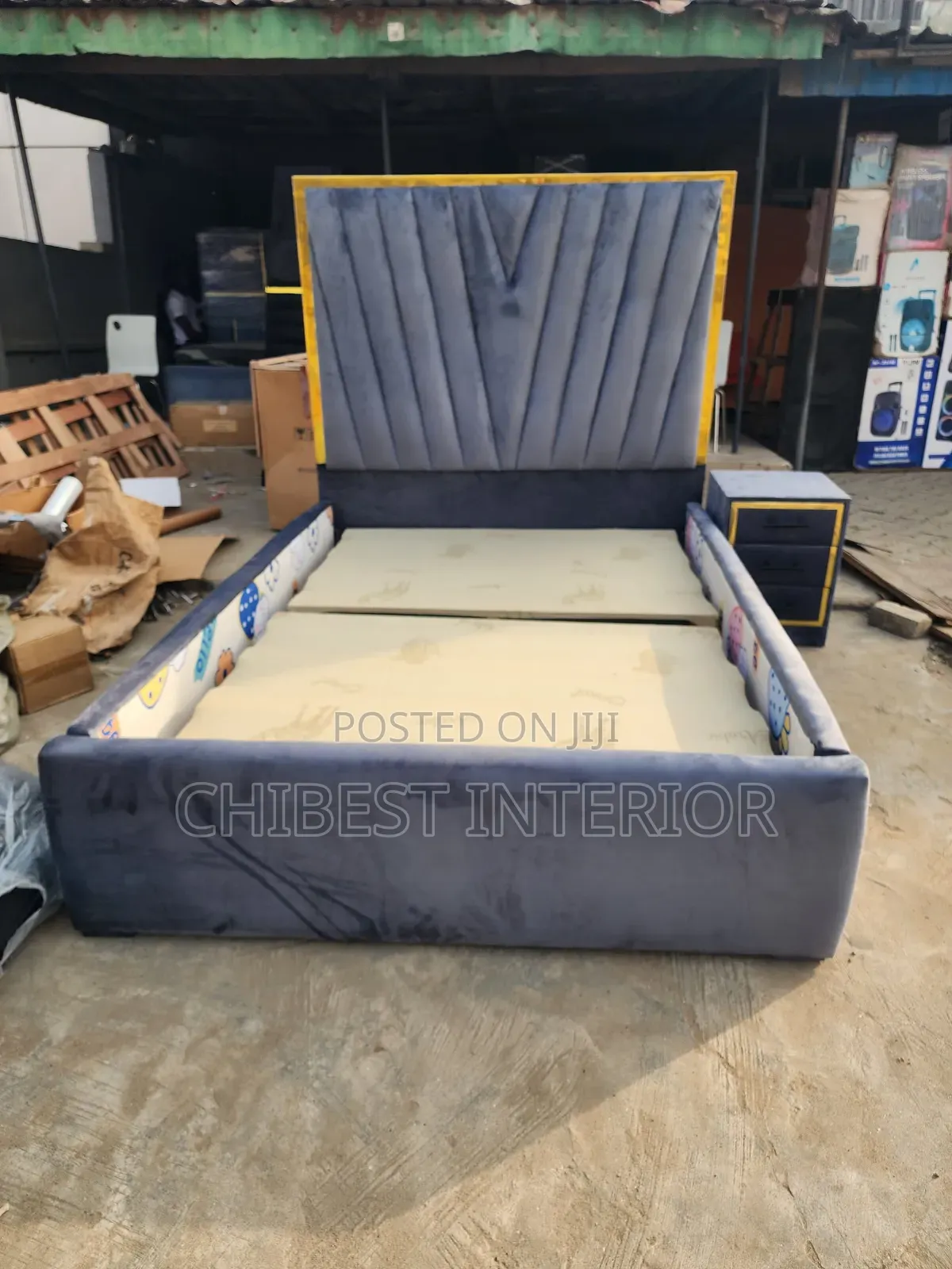 High Quality Padded Bed Stand.