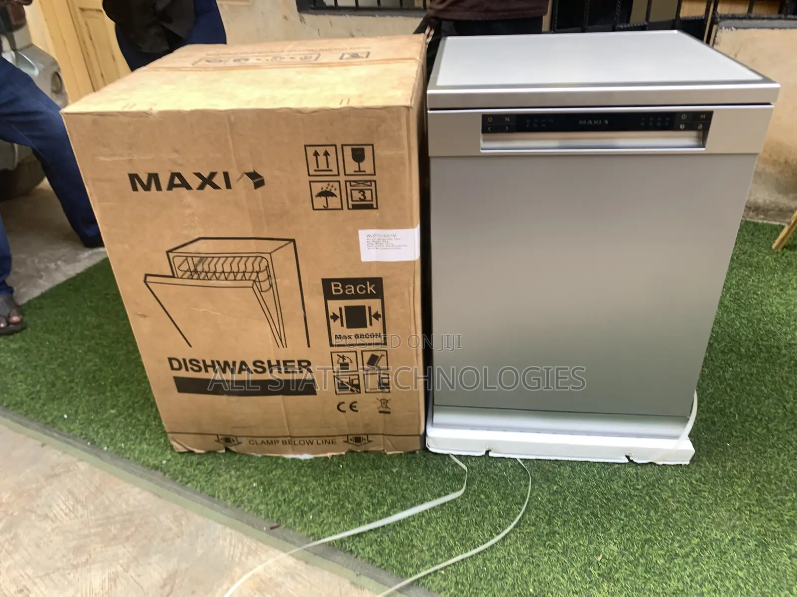 Maxi Dishwasher With Electric Operation