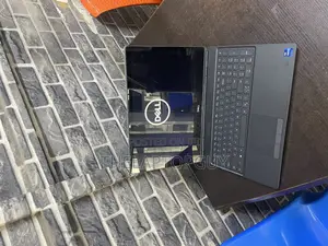 Laptop Dell Precision 7560 32GB Intel Xeon SSD 1T