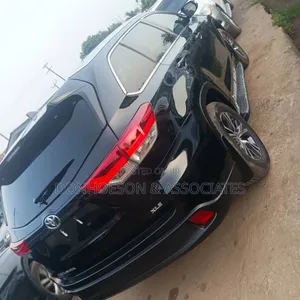 Toyota Highlander 2016 Black