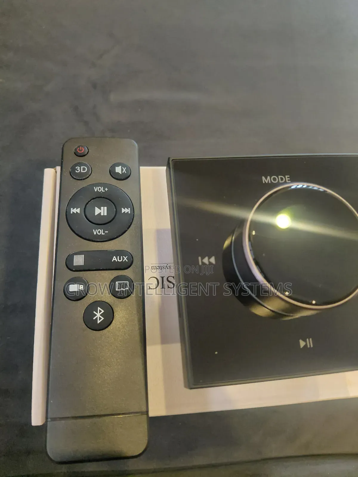 Sleek Wall Amplifier