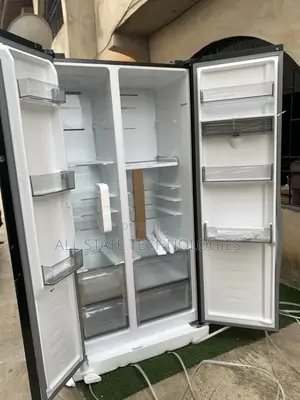 Hisense Large Capacity Side by Side Fridge 529l