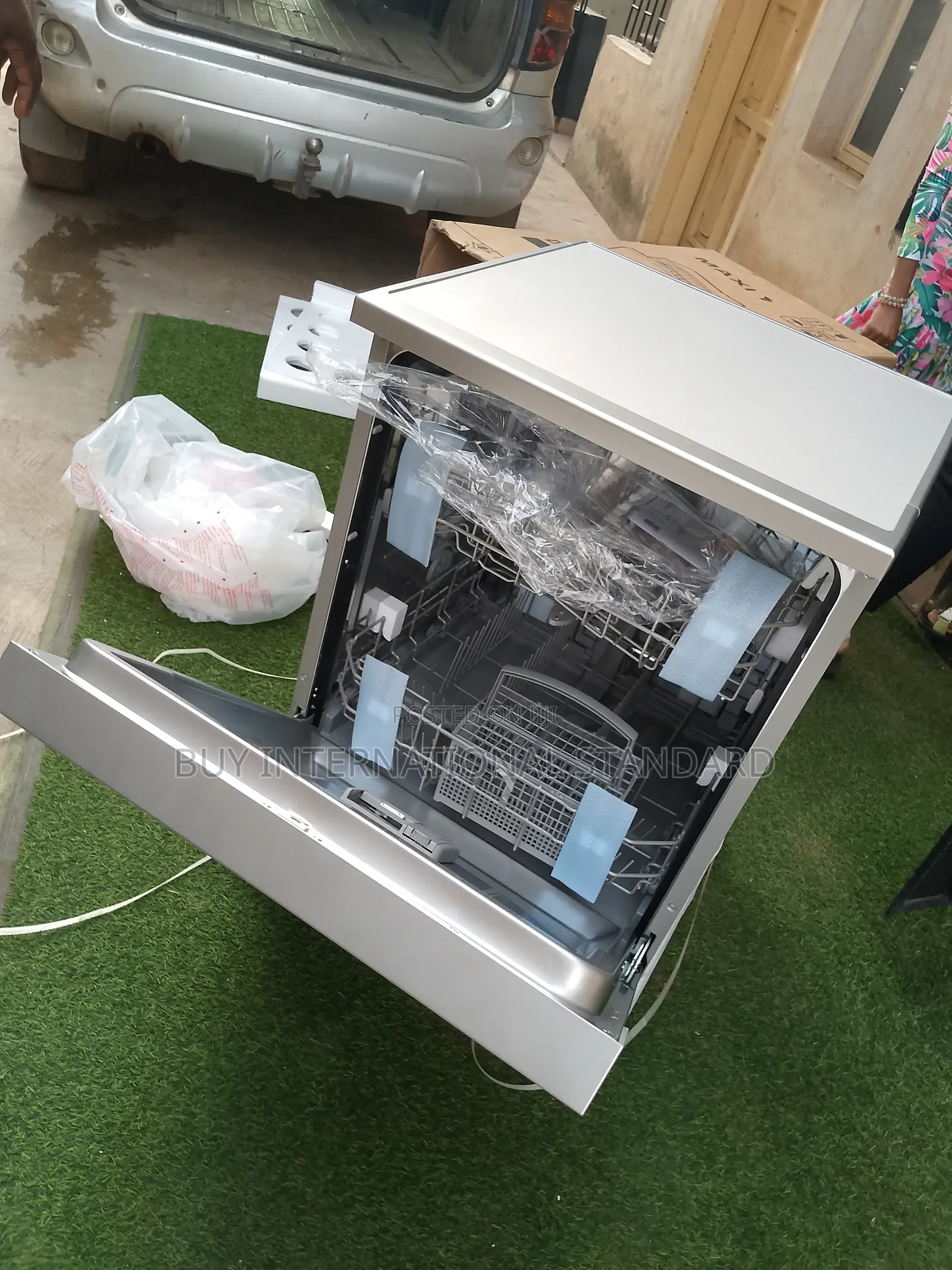Maxi Dishwasher – Stainless Steel Interior