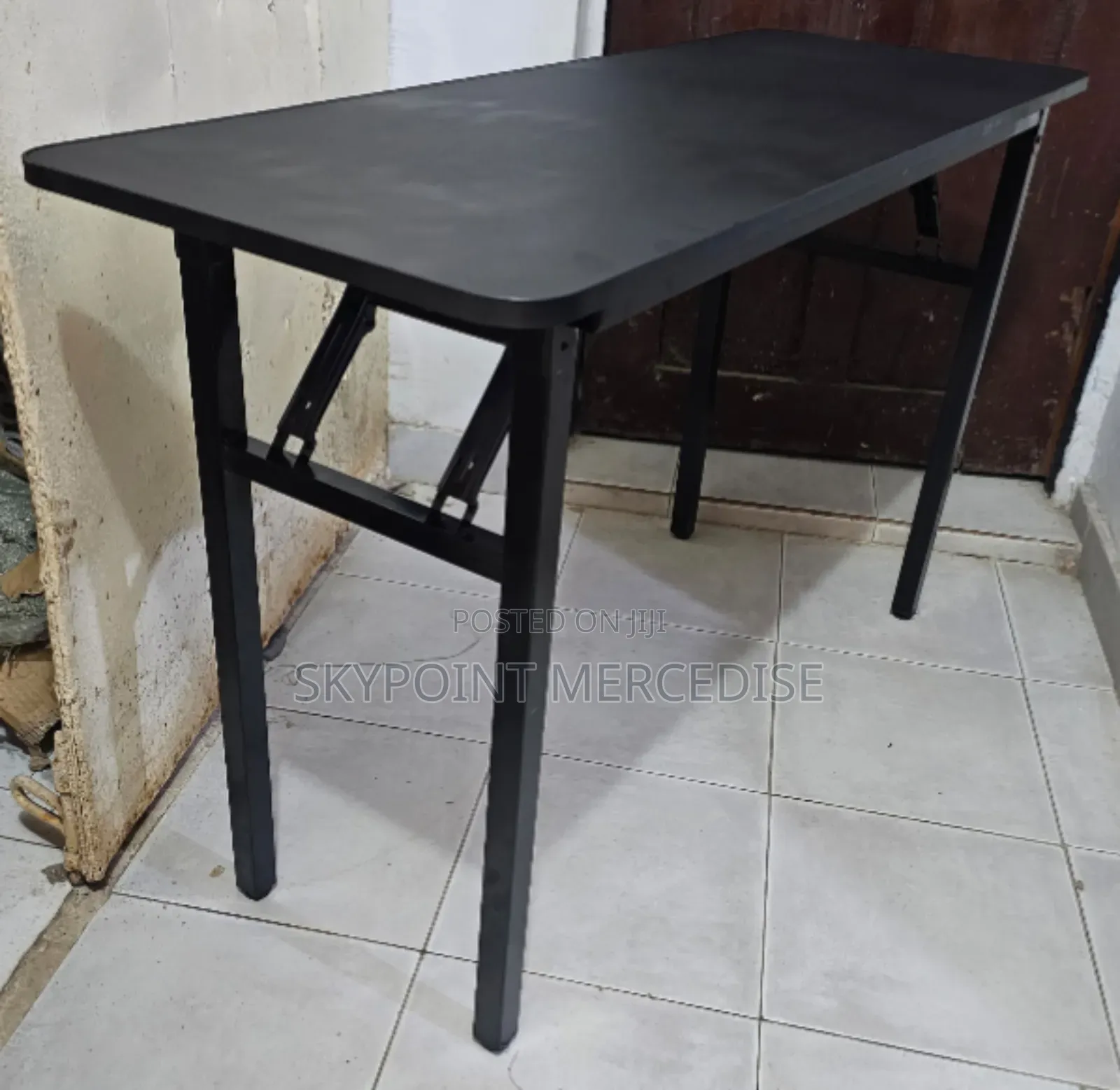 A Mobile Foldable Table