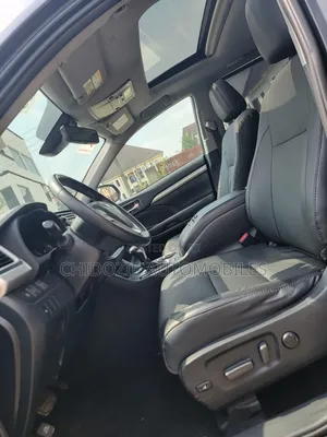 Toyota Highlander XLE 2019 Black