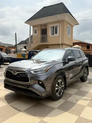 Toyota Highlander XLE AWD 2020 Gray