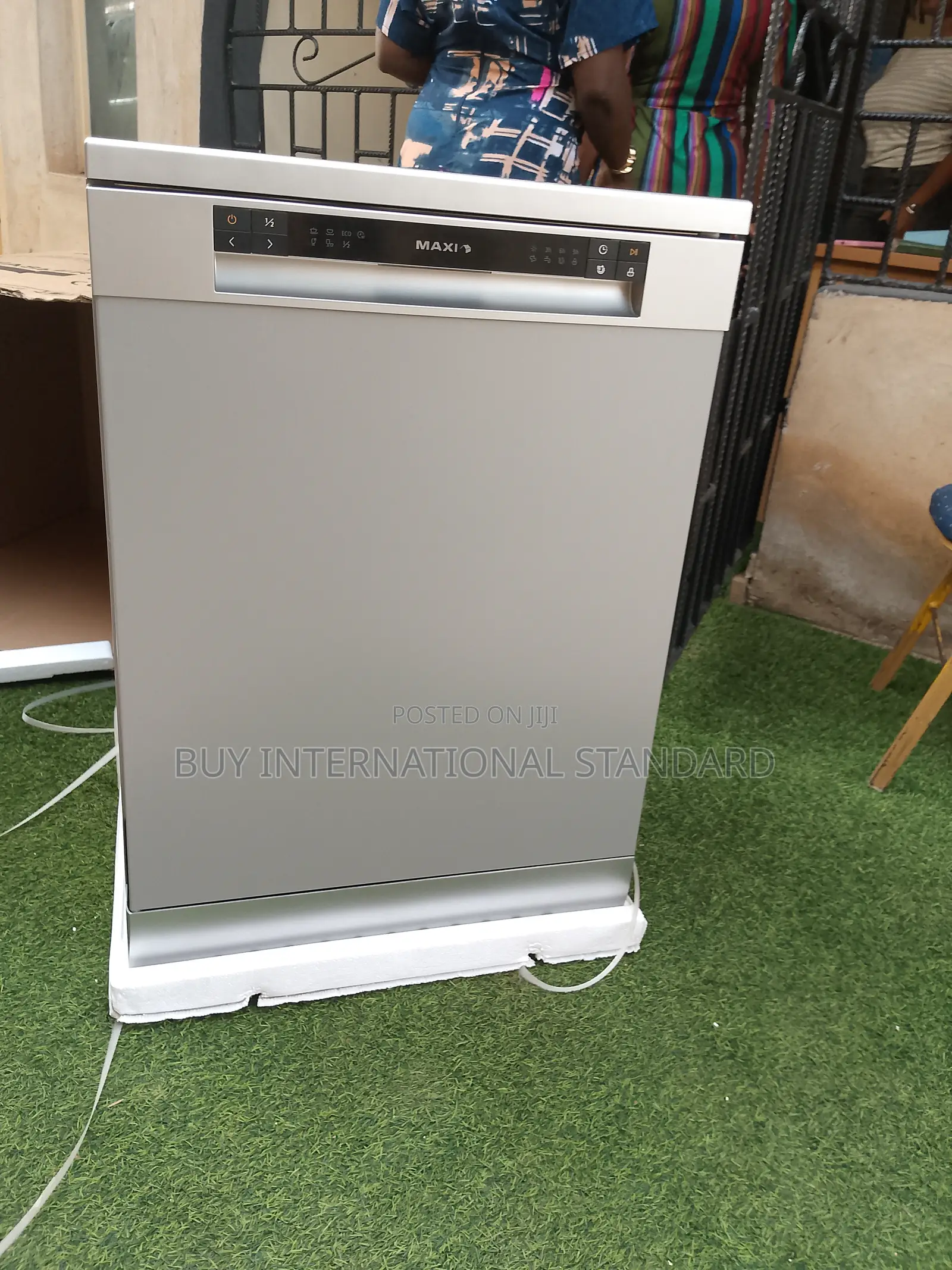 Maxi Dishwasher – Save Water Time