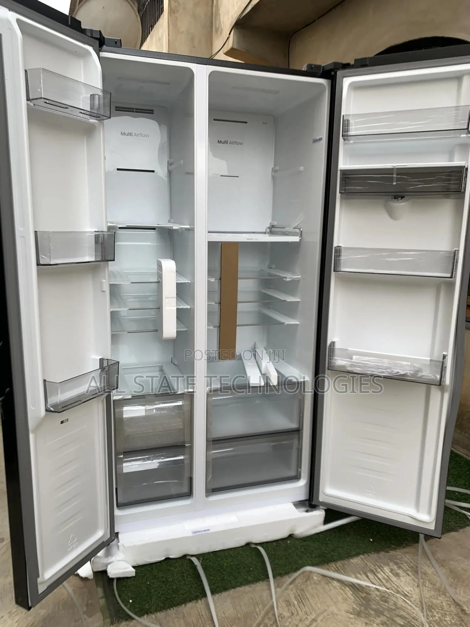 Hisense 529 Liters Side by Side Cooling System