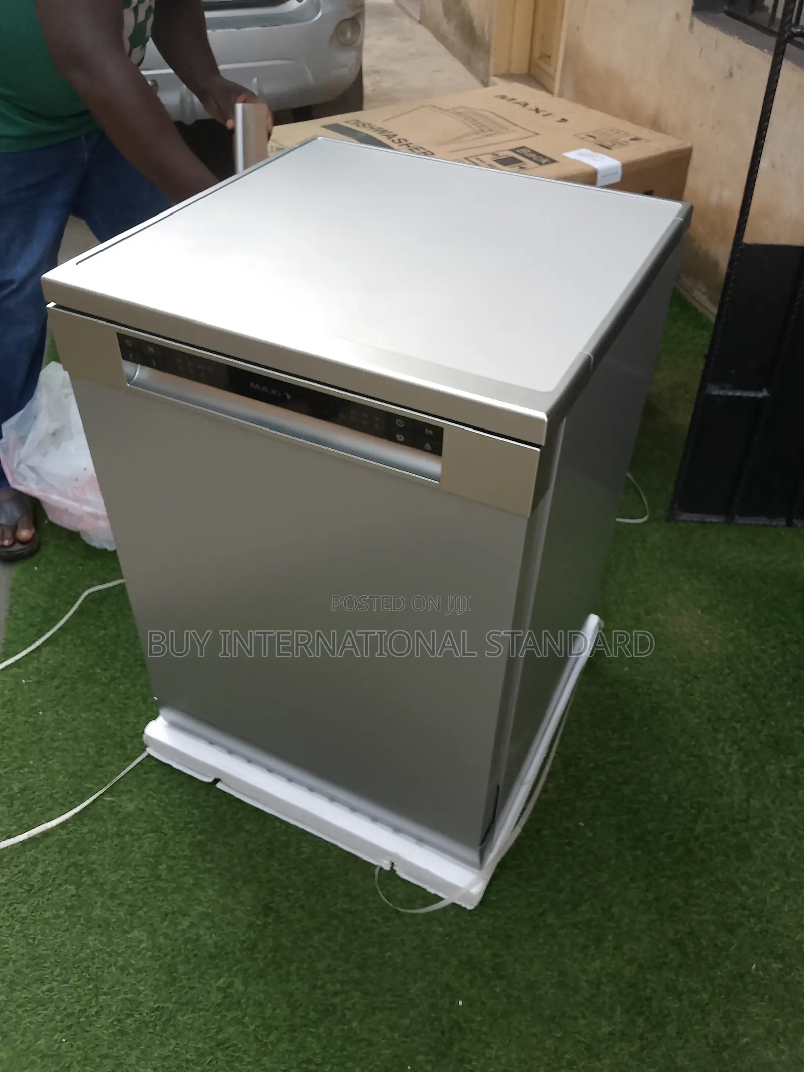 Maxi Dishwasher – Very Clean, Works Great