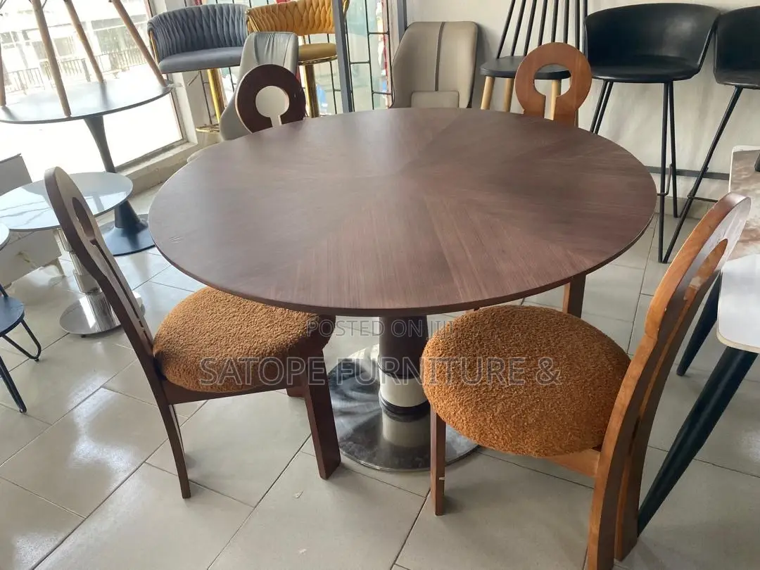Elegant Design Dining Set