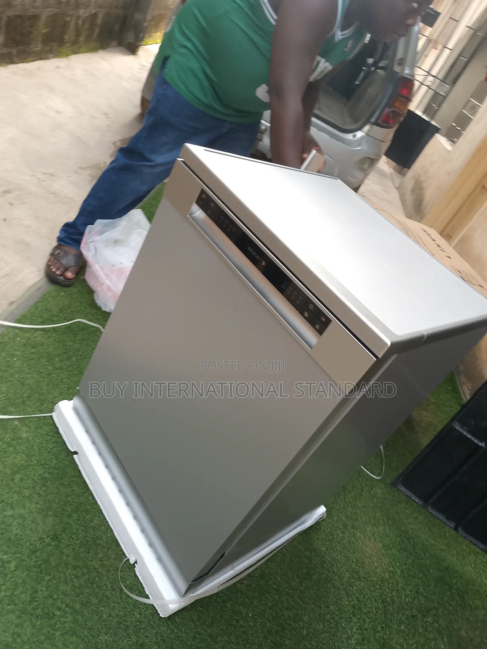 Maxi Dishwasher – High Efficiency