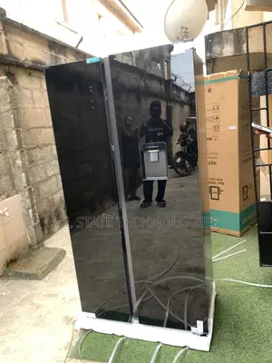 Hisense Side by Side Refrigerator – 529l Capacity