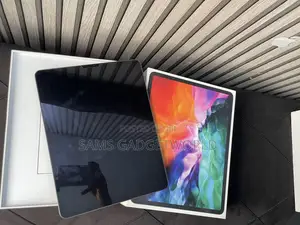 Apple iPad Pro 12.9 (2020) 128 GB Gray