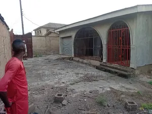4bdrm Bungalow in Saraki  Estate, Abeokuta South for sale