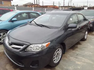 Toyota Corolla 2012 Gray