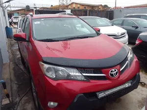 Toyota RAV4 2014 Red