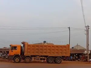 30 Tons of Sharp Sand and Graniet