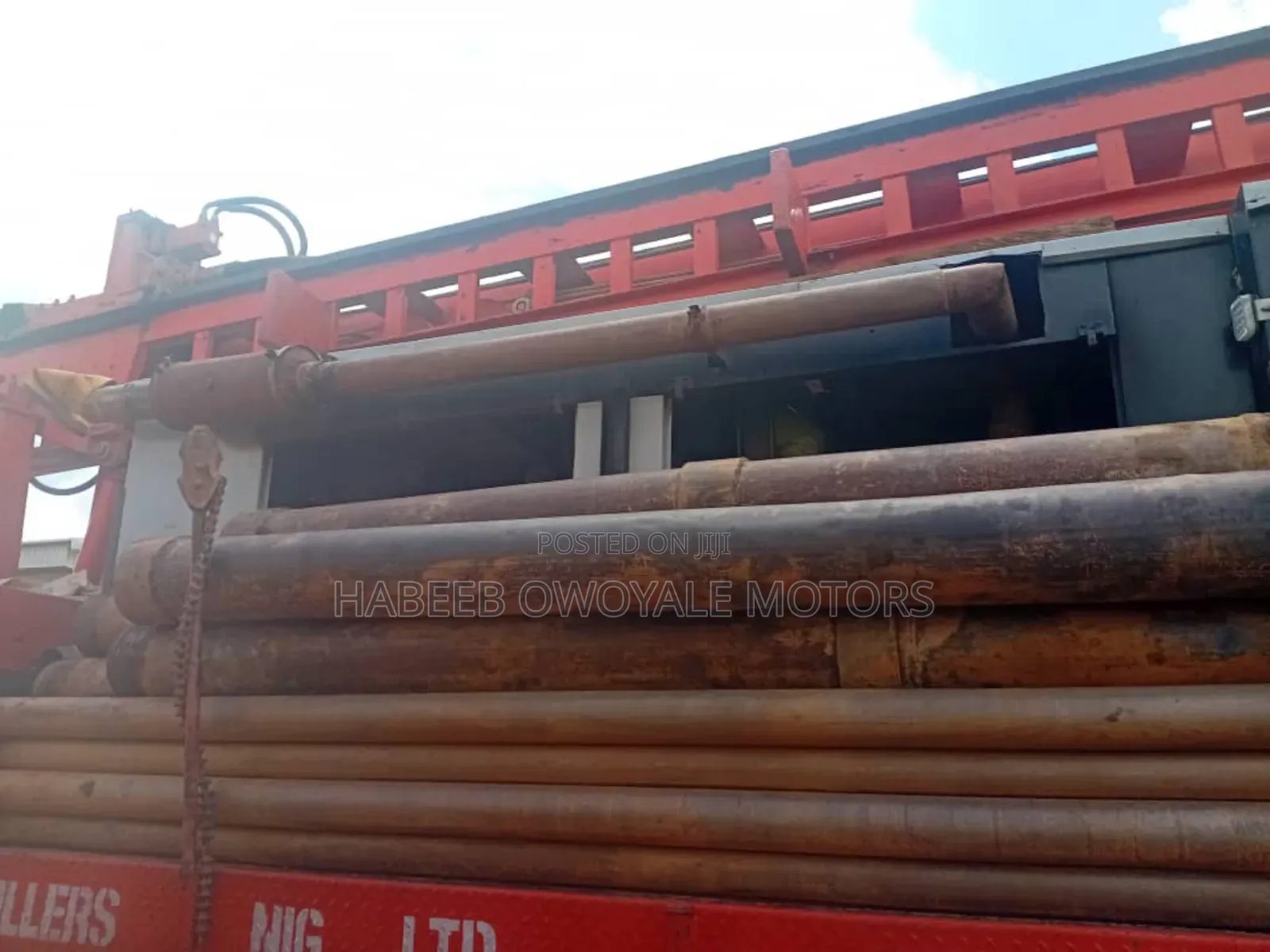 Borehole Drilling Machine Vehicle