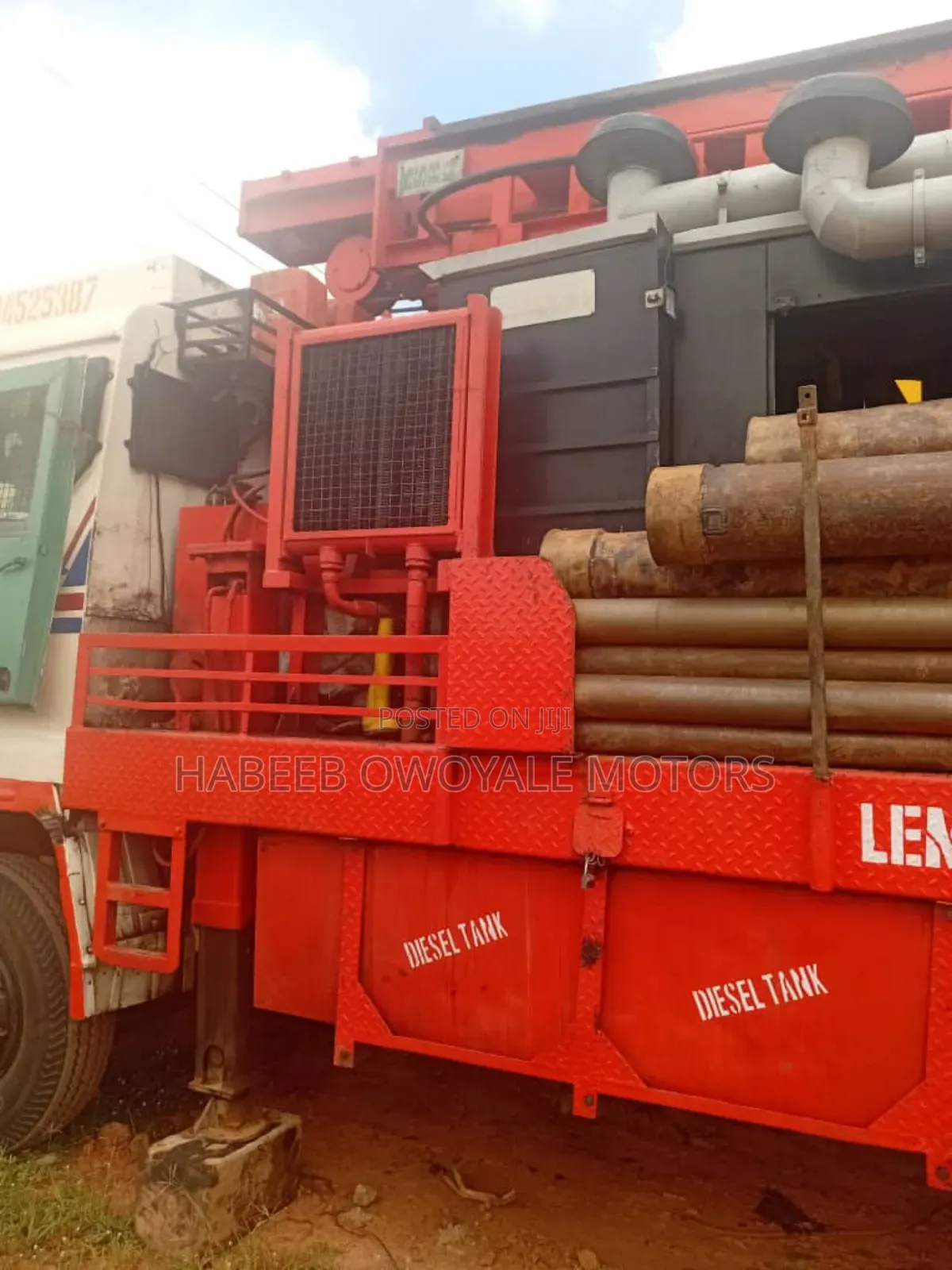 Borehole Drilling Machine Vehicle