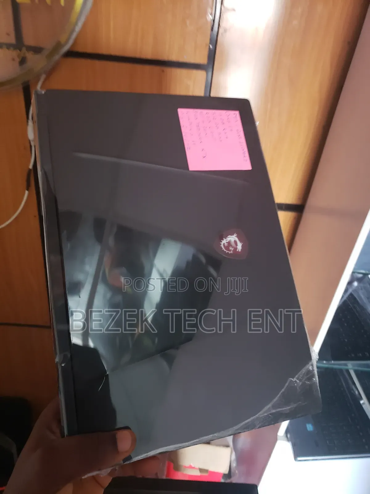 New Laptop MSI GL75 Leopard 16GB Intel Core I7 SSD 512GB